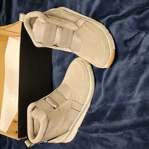 SOREL Out N About NEW 9.5M